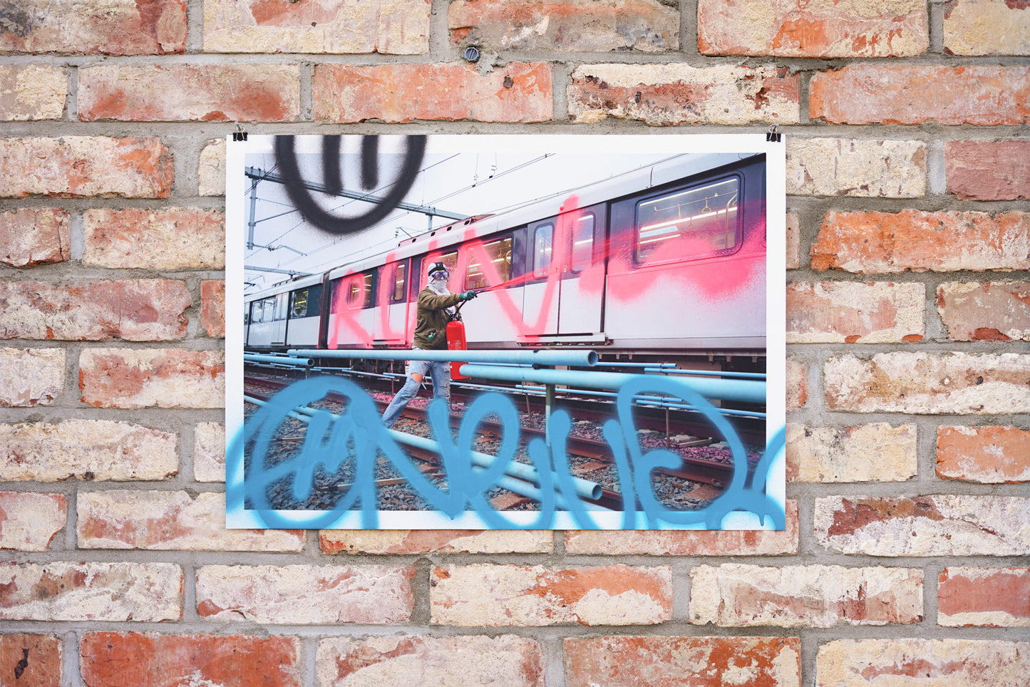 Gentle People Tour / 1UP & OLF – Special Edition »Fire Extinguisher Sydney Metro«
