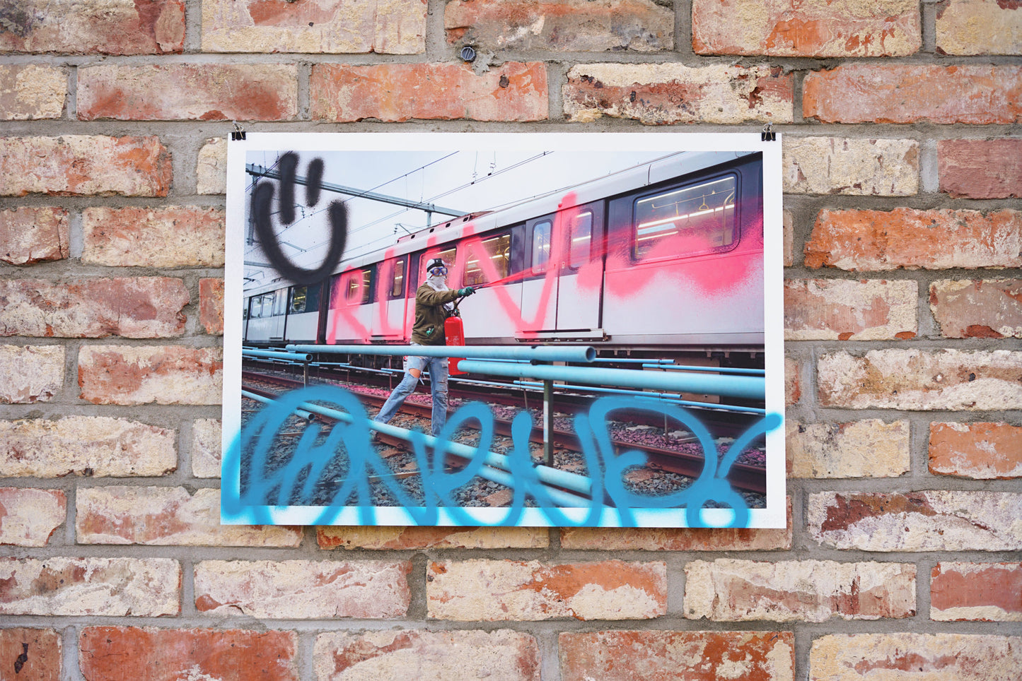 Gentle People Tour / 1UP & OLF – Special Edition »Fire Extinguisher Sydney Metro«
